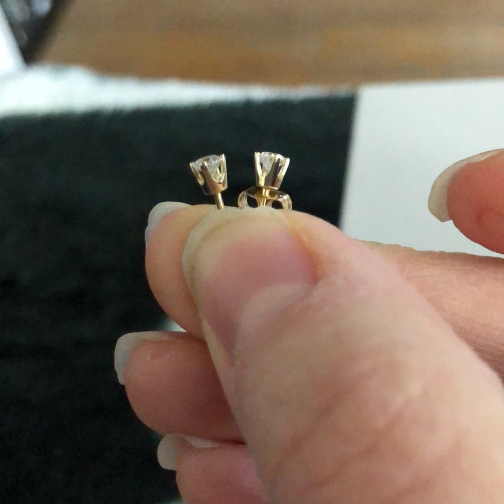 .25 Round Cut 14K Diamond Stud Earrings - Picture 2 of 6